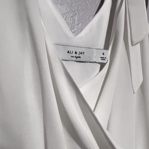 Ali & Jay Lily Pond Pleated Midi Dress - Picture 5 of 5